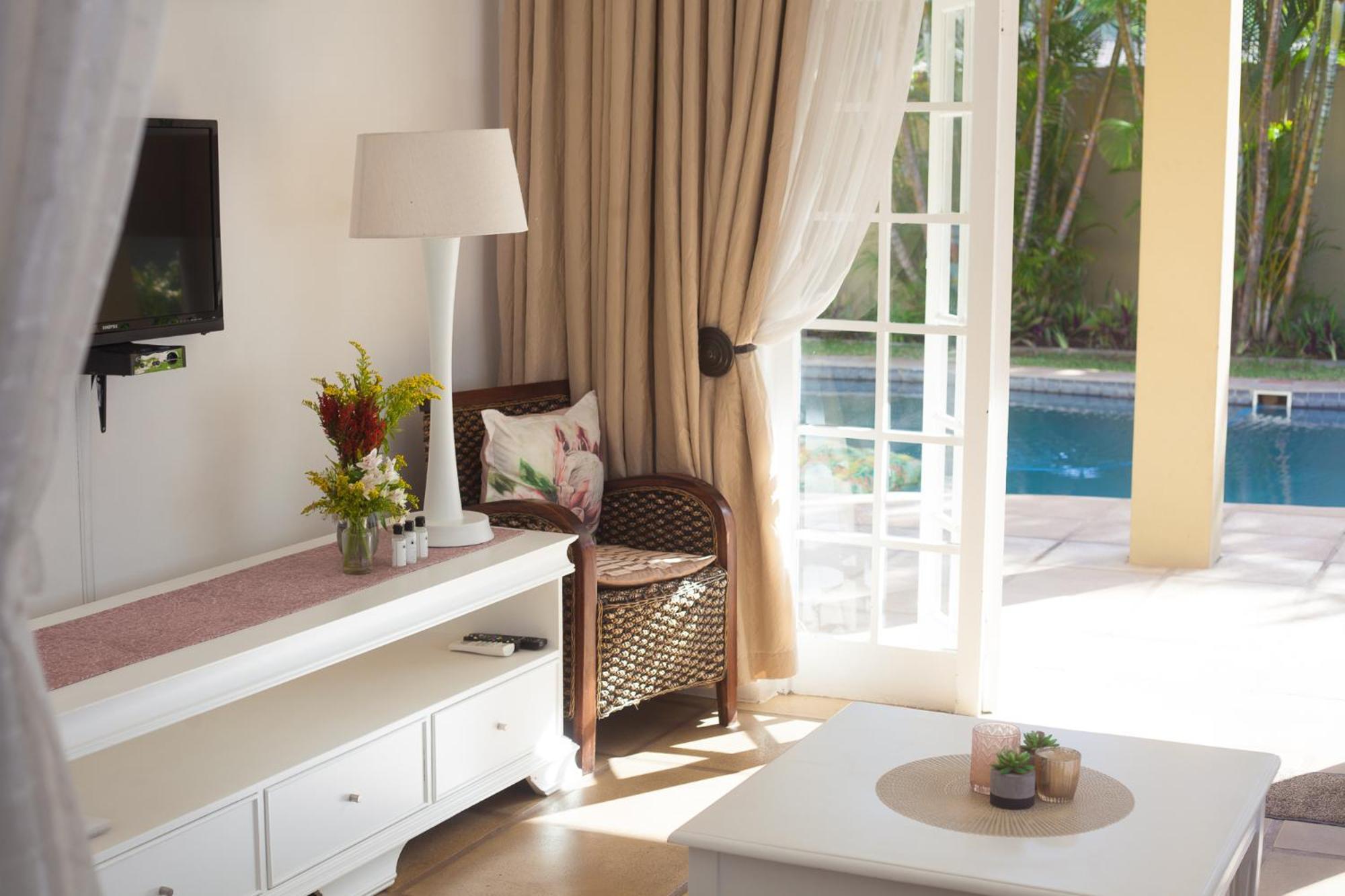 Caza Beach Guesthouse Durban Exterior photo