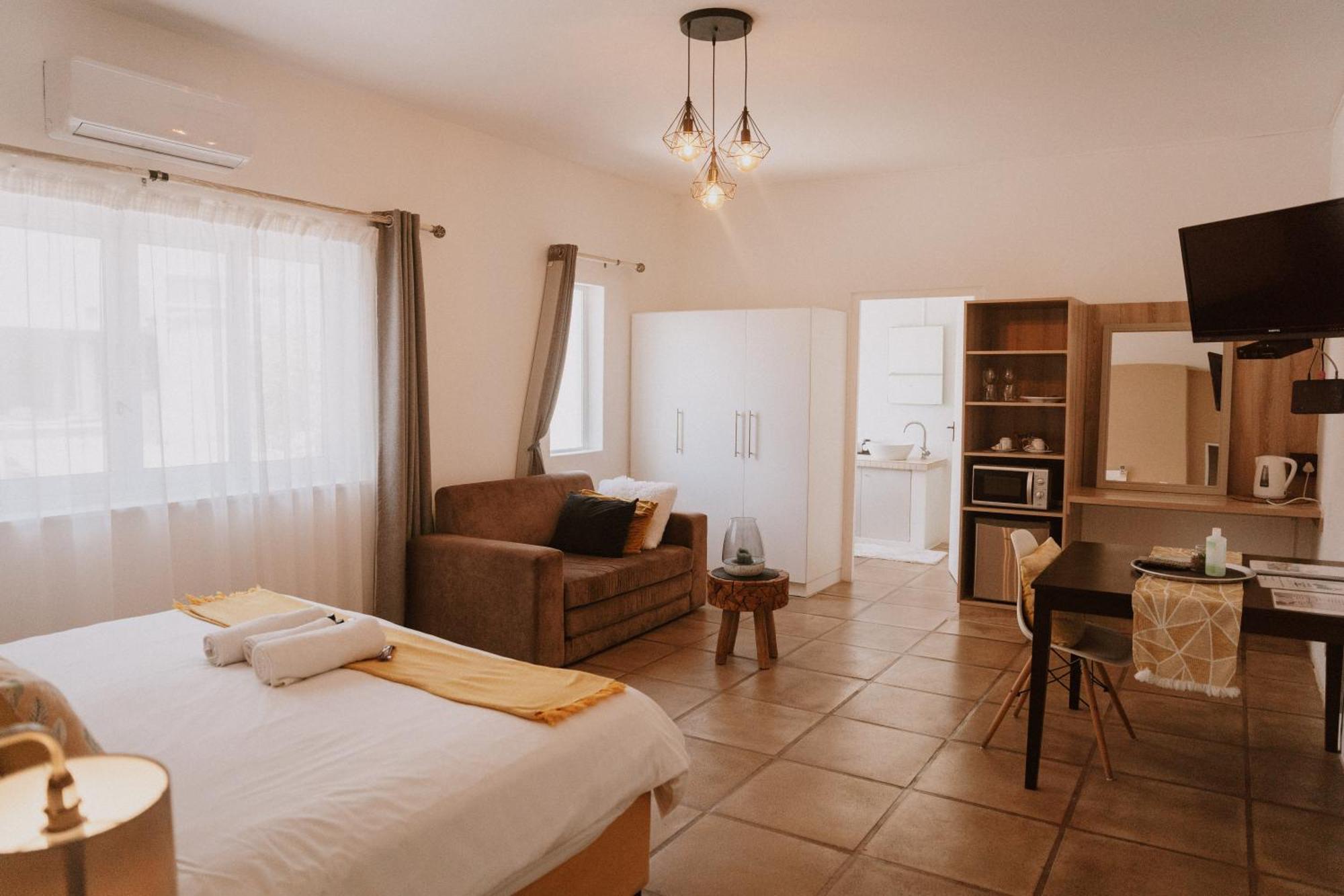 Caza Beach Guesthouse Durban Room photo